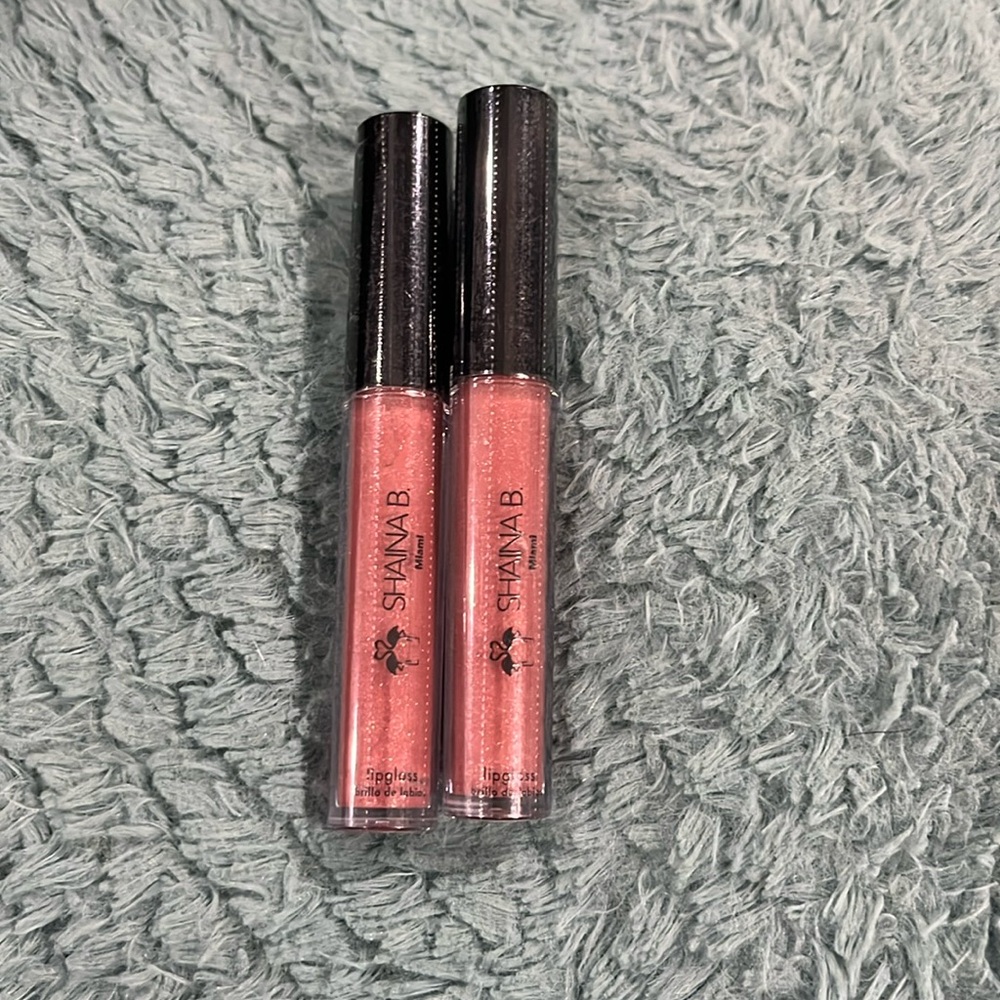 Shaina B lip gloss in Besitos X 2 (2.8 ML each)